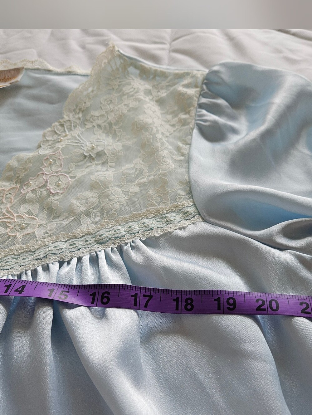 Vintage Barbizon Satiny Robe - Picture 6 of 9